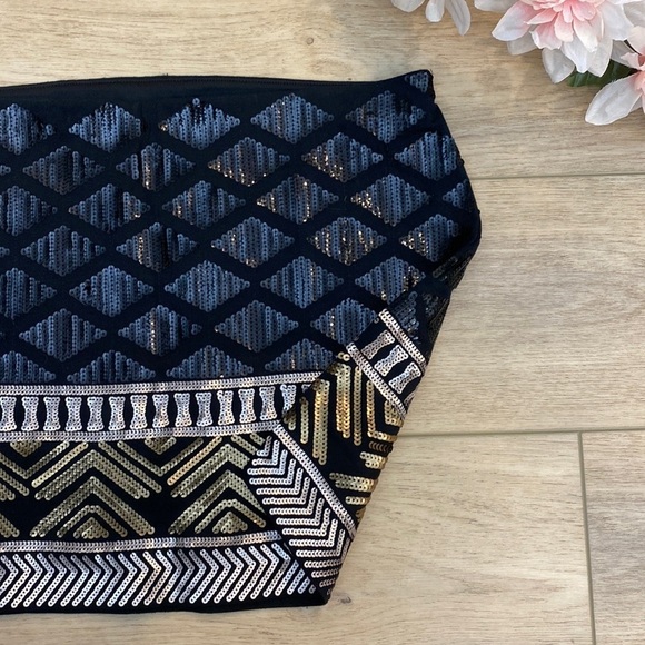 Express Sequin Mini Skirt - Picture 5 of 9